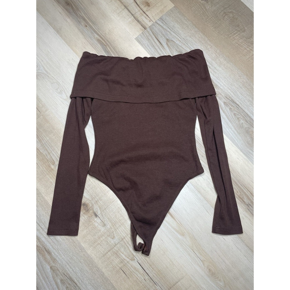 Boohoo Brown Off Shoulder Bodysuit Ribbed Long Sleeve Y2K Fitted‎ Top
